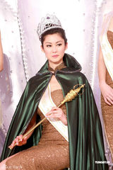 组图：2010中华小姐天津开赛 加拿大佳丽岑丽香夺冠