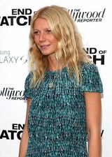 组图：杰克现身《警戒结束》首映 格温妮丝捧场