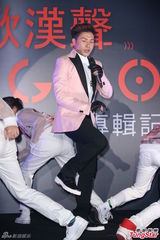 组图：欧弟(欧汉声)重返歌坛 贾静雯站台不客气吐槽