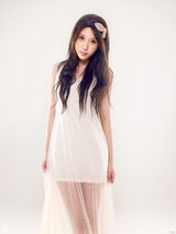 组图：李漫荻懵懂清新写真展现少女气息