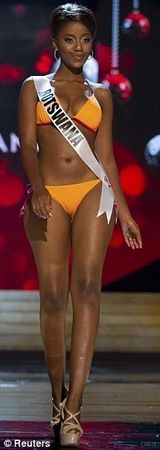 组图：环球小姐众佳丽泳装礼服美艳 中国小姐微笑迷人