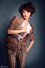 组图：阎娜写真干练帅气个性十足 大戏连台人气旺