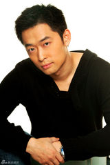 组图：魏子昕写真曝光 绅士沉稳显男人魅力