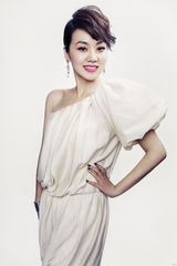 幻灯图集：闫妮贺岁大片曝光 将赴柏林争夺影后