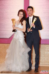 组图：黄翠如、洪永诚获最佳节目主持人奖