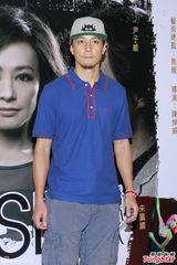 组图：吴彦祖为照顾女儿消瘦 自称寻回初恋感觉