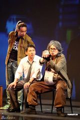 高清图：阿雅舞台剧挑大梁 好友小S范范来助阵