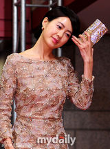 组图：SBS和KBS颁奖典礼 韩石奎申河均分获演技大奖