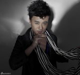 组图：赵会南拍好男人写真 形象健康阳光