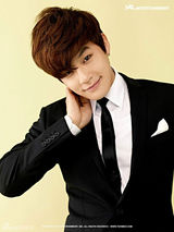 组图：韩星Se7en晒暖男帅照为庆出道十周年预热