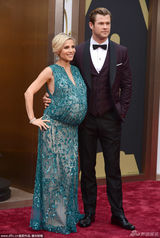 组图：雷神克里斯-海姆斯沃斯携孕妻亮相