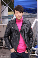 幻灯图：陈伟霆自爆与阿娇亲热戏 徐子珊谈得奖感动