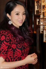 组图：董璇高云翔夫妇婚尚盛典获封幸福偶像