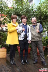 组图：王俊杰抵房发新片 情人节唱情歌遥祝老婆