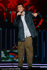 组图：陈冠希歌手身份复出 大唱周杰伦创作新歌