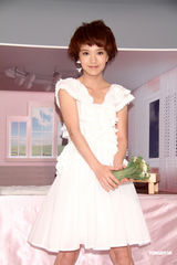 高清：郭采洁为新专辑拍摄宣传照 美容秘诀靠睡眠