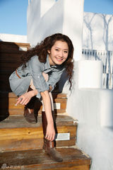 组图：杨斯新剧热播曝写真 清纯点亮温暖初冬