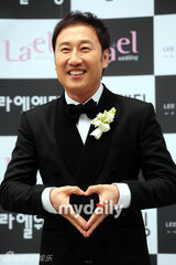 组图：韩国歌手刘烈15日下午举行婚礼