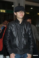 组图：Eric Clapton香港开唱 方大同低调助阵