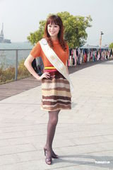 组图：候选中华小姐背景雄厚 徐少强之女曾志伟护航