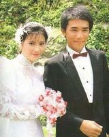 组图：蓝洁瑛刘嘉玲泳装旧照 昔日好姐妹已失联