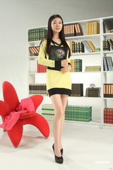 组图：巩新亮性感女娲装拍MV 大秀妖娆身材