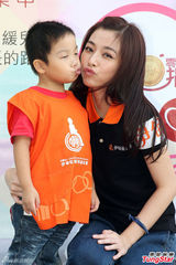 组图：陈怡蓉街头募款 新剧无缘金钟奖感遗憾