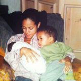 组图：威尔史密斯温馨全家福 儿子贾登半裸卖萌