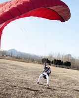 组图：吴奇隆最新封面大片 人生需一颗冒险的心