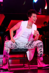 高清：韩庚个唱痛哭谢歌迷 破茧迎重生周杰伦送祝福