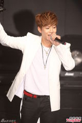 组图：Se7en睽违六年赴台会粉丝秀劲歌热舞