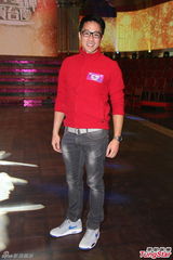 组图：陈百祥欲备护膝贺台庆 余咏珊否认加奖金