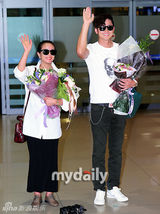 组图：《圣殇》主演李廷镇赵敏秀赞誉回国