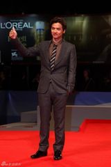 组图：《太极1》首映 彭于晏梁家辉等齐聚