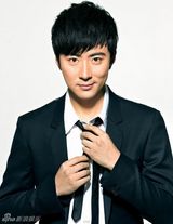 组图：高梓淇拍型男写真 演绎男人成熟魅力