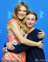 组图：《姐姐》举行发布会 主角现场“姐弟情深”