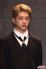 组图：韩团100%七缺一来台 会粉丝小秀中文