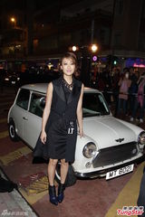 组图：谢婷婷黑色劲装出席时装品牌活动