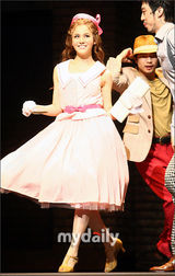 幻灯图：IVY出席音乐剧《Kiss Me Kate》发布会