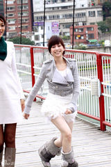 高清：王心凌吊桥大跳单曲舞蹈 过度颠簸花容失色