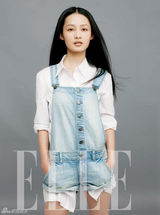 高清图：新红楼主演裸妆出镜 90后演员青春无敌