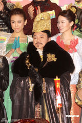 幻灯组图：林峰阿Sa(蔡卓妍)似亲密情侣 狄龙力挺叶童丈夫