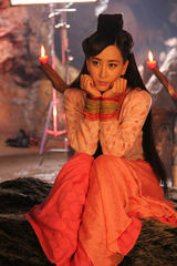 组图：探班吴奇隆马苏山洞拍激情戏