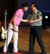 组图：李双江之子李天一成长掠影