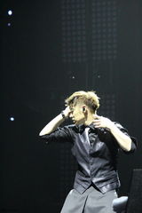 组图：潘玮柏上海巡演 劲歌热舞尽情释放