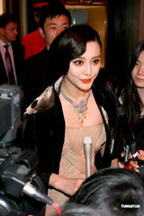 高清组图：梁朝伟范冰冰桂纶镁出席名店亮灯仪式