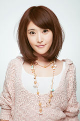 组图：徐子淳发最新写真 香草美人温婉清新