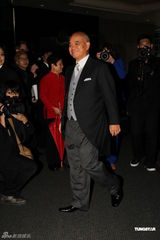 组图：郑裕彤孙女郑志雯出嫁称给孙女婿打满分