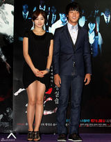 高清图：韩国恐怖片《考死2》首映 主演群星到场