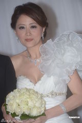 组图：姚乐怡下嫁圈外男友 众明星到场庆贺